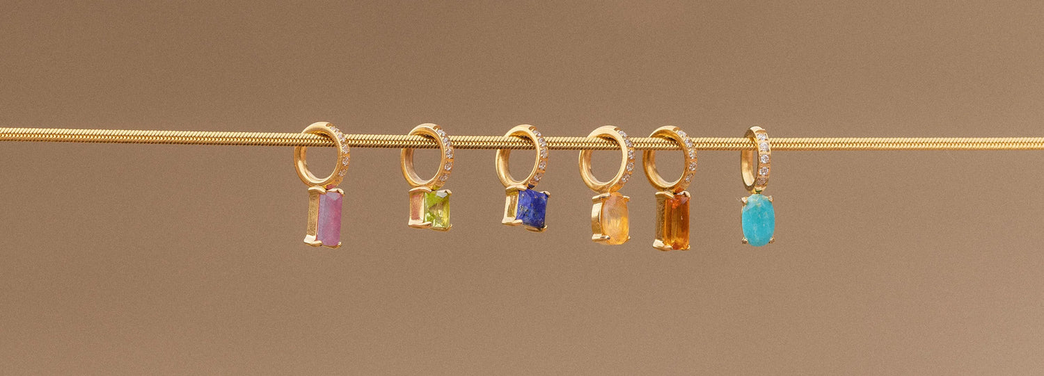 Entdecke die 12 Birthstone Charms und finde heraus, welcher Geburtsstein zu Dir gehört. Personalisiere Deinen Look mit den Edelsteinen und spüre ihre Kraft.