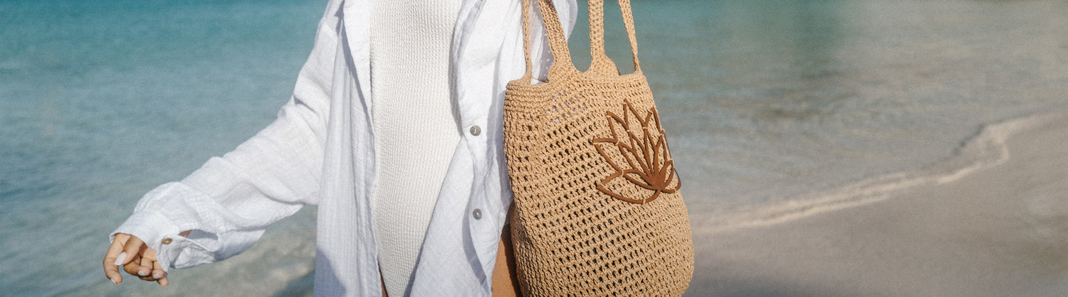 Ob Yoga-Bags, Jutebeutel oder Statement-Taschen: Entdecke unsere Must-have Taschen und lebe Aloha mit uns.