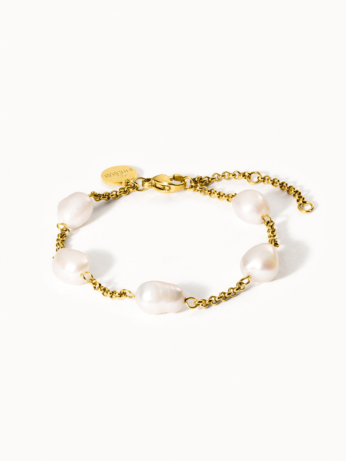 {"color":"Gold","type":"lead_image"}