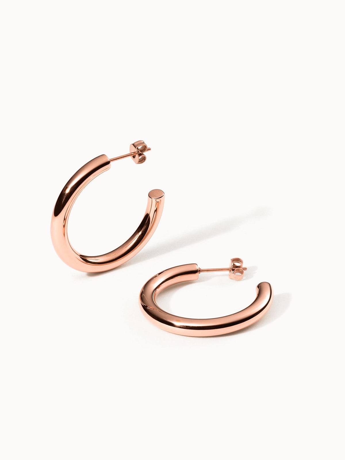 {"color":"Rosegold","type":"lead_image"}