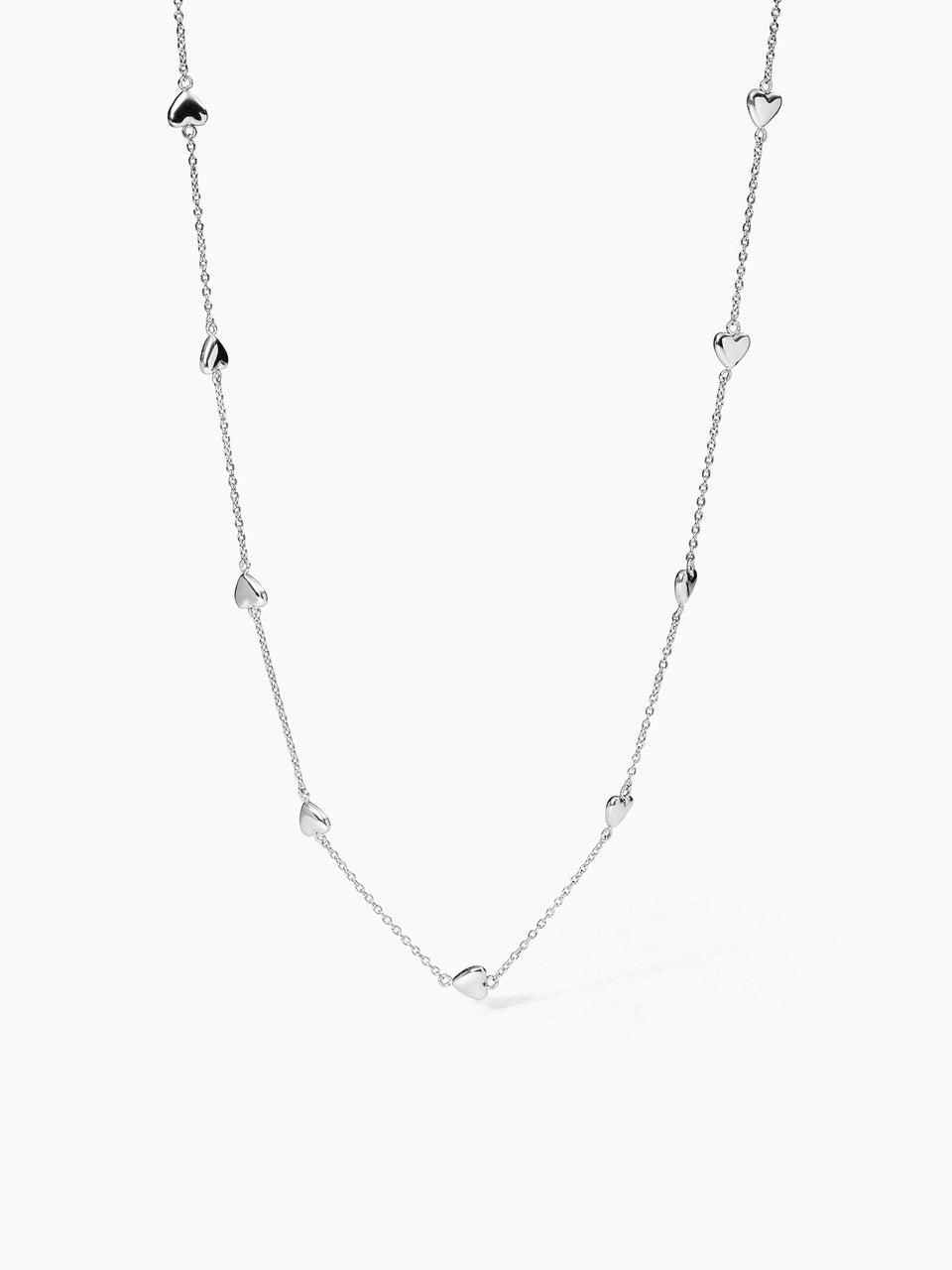 PURELEI Alohi Heart Kette in Silber mit zierlichen Herzen, elegant und feminin, inspiriert von Island-Spirit.