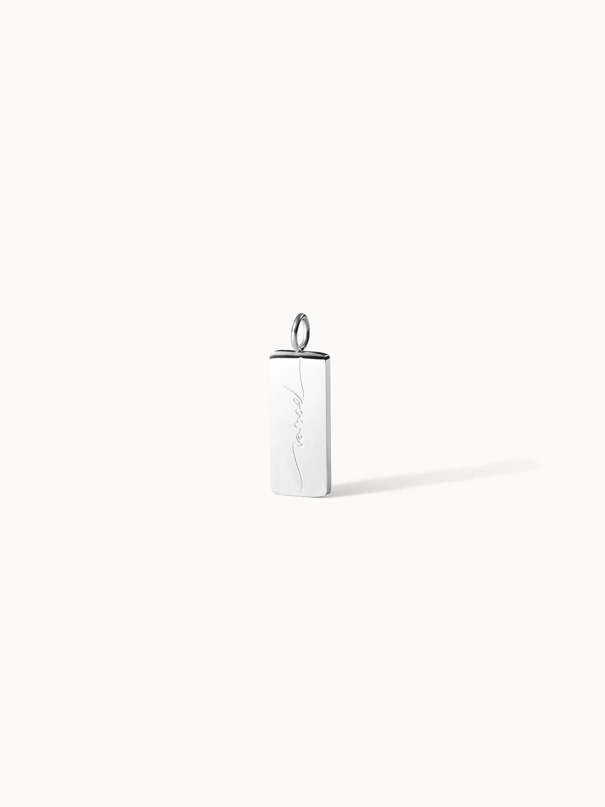 {"color":"Silver","type":"lead_image"}
