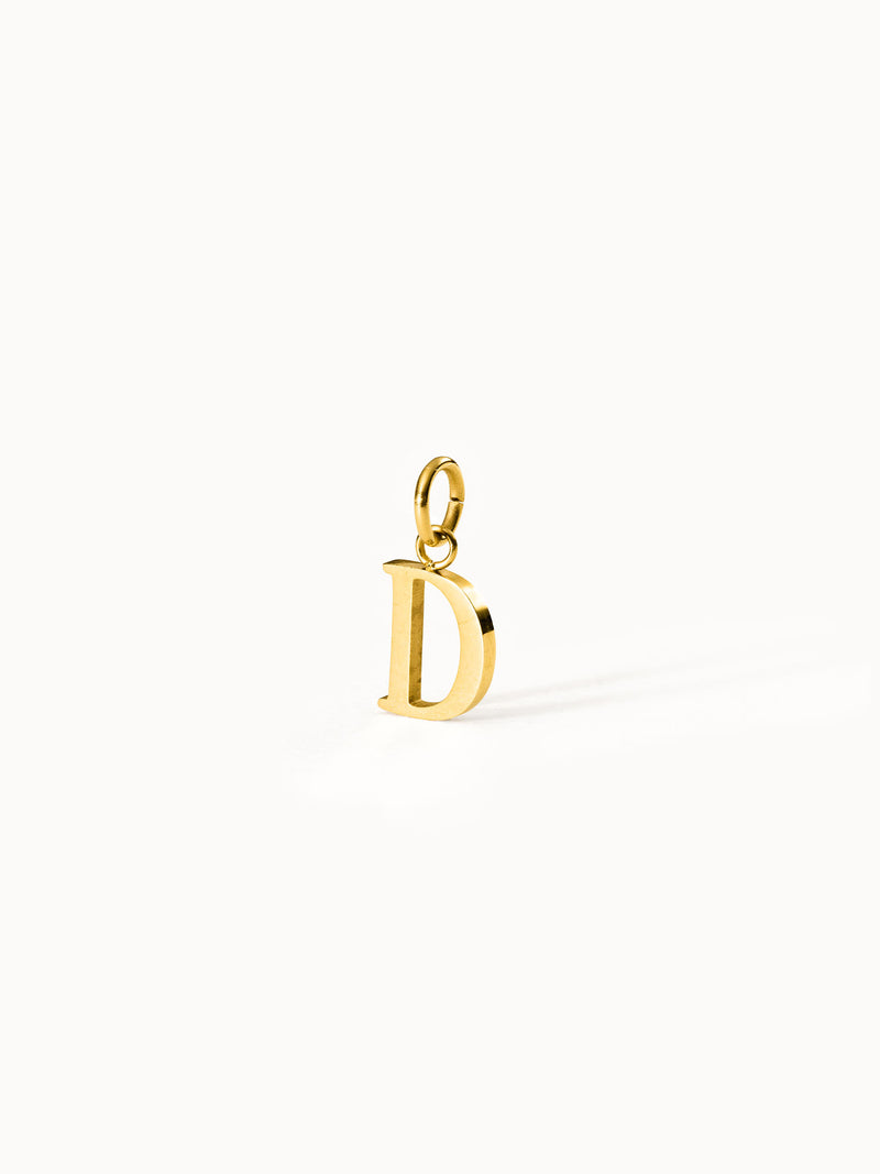 Purelei Pure D Charm goldener Edelstahl Anhänger Buchstabe D elegant minimalistisch, warm und zeitlos