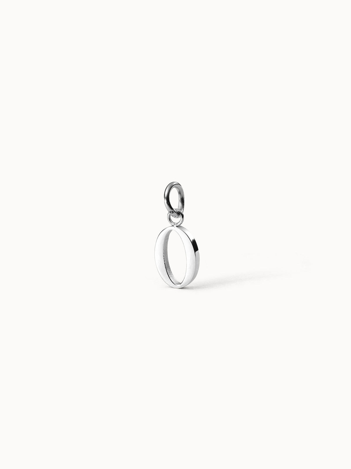 {"color":"Silver","type":"lead_image"}