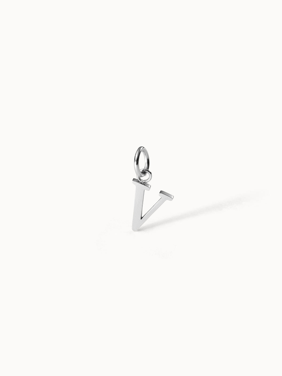 {"color":"Silver","type":"lead_image"}
