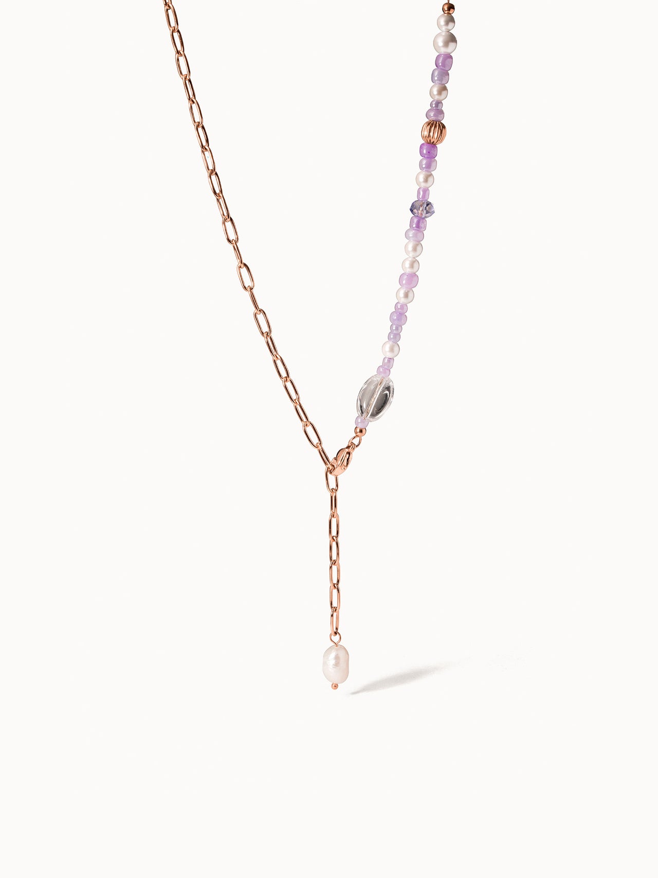 Aina Kette mit pastellfarbenen Perlenmix und roségoldener Edelstahlkette, elegant und feminin, purelei.