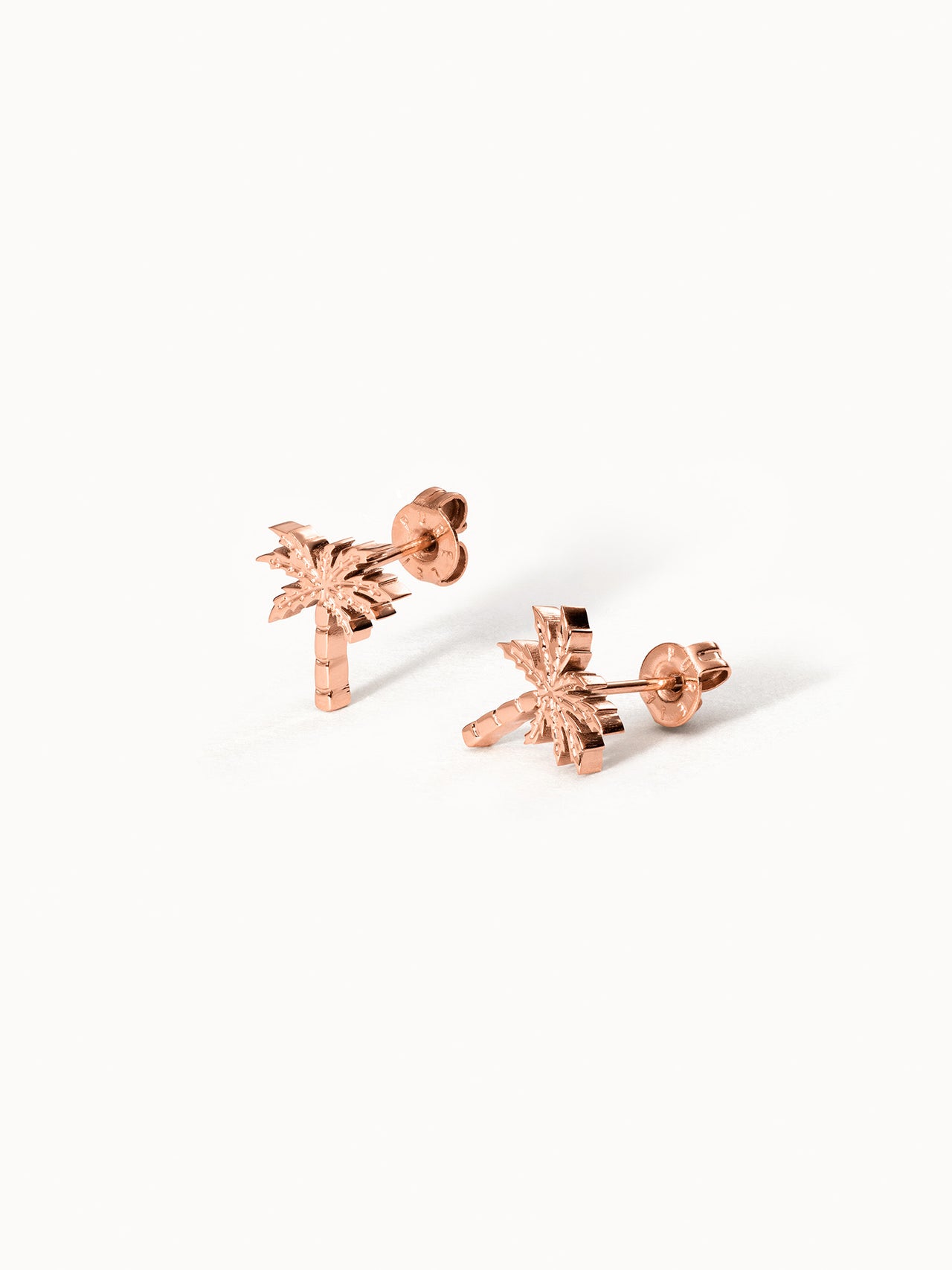PURELEI Palm Ohrringe Roségold, kleine Palmen Ohrstecker aus 18K rosévergoldetem Edelstahl, filigran und elegant gestaltet.