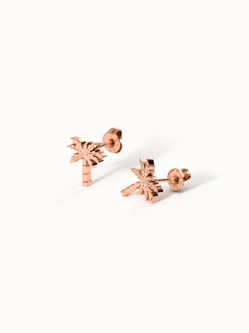 PURELEI Palm Ohrringe Roségold, kleine Palmen Ohrstecker aus 18K rosévergoldetem Edelstahl, filigran und elegant gestaltet.