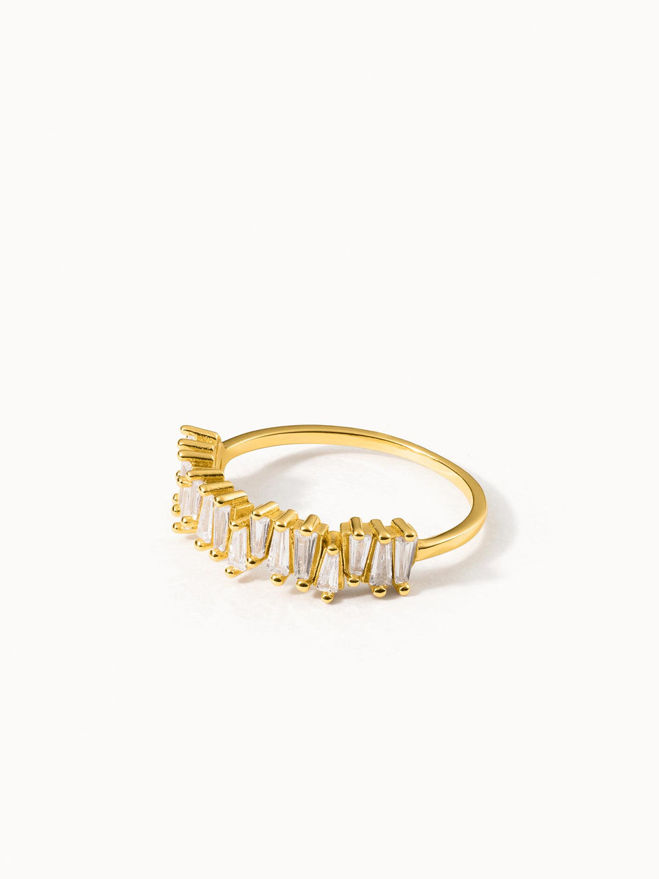 PURELEI Powder Ring aus 18K vergoldetem Silber mit asymmetrischen Zirkonia-Steinen, elegant und nickelfrei.