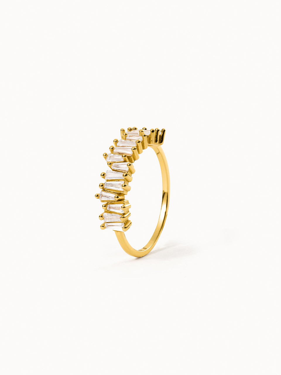 PURELEI Powder Ring aus 18K vergoldetem Silber mit asymmetrischen Zirkonia-Steinen, elegant und feminin.