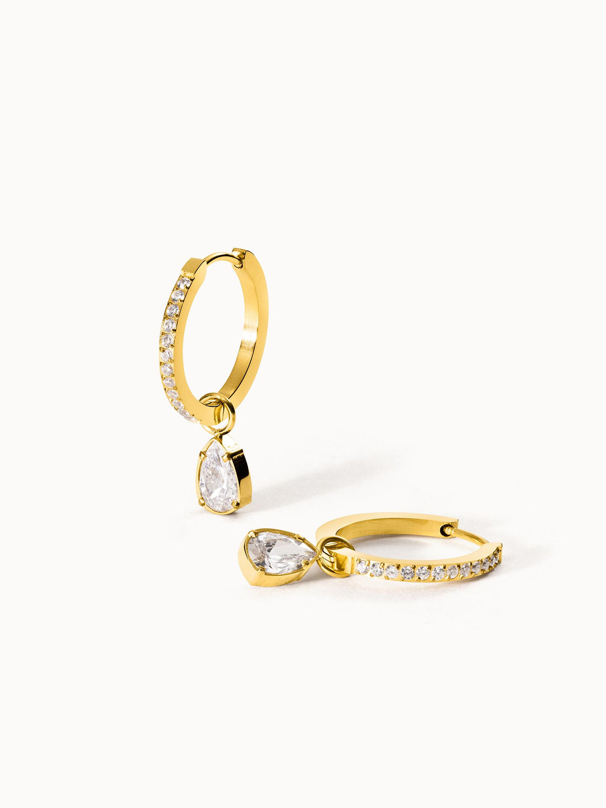 {"color":"Gold","type":"lead_image"}