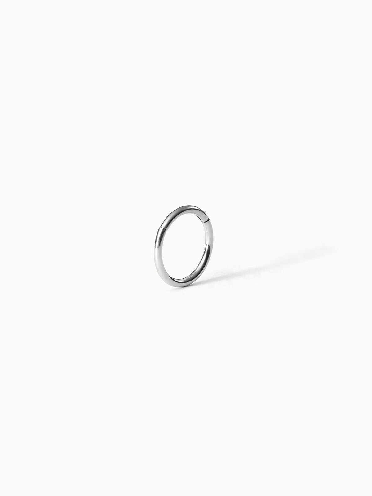 {"color":"Silver","type":"lead_image"}