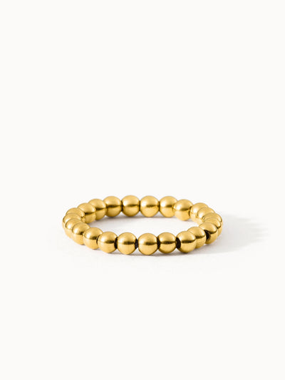 Goldenes Bead-Ring von PURELEI, elegant und zeitlos, in mattem Finish.