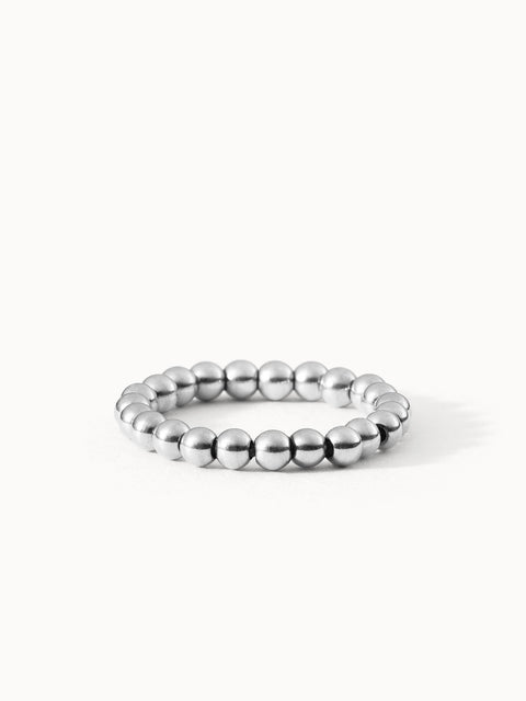 Silberner Ring aus glänzenden Perlen von PURELEI, elegant und modern.
