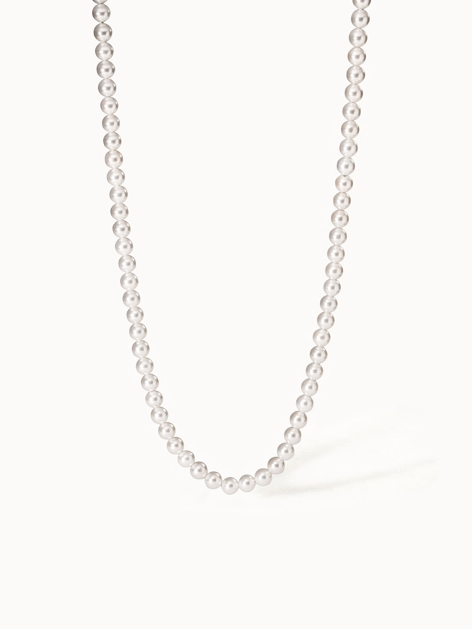 {"color":"Silver","type":"lead_image"}
