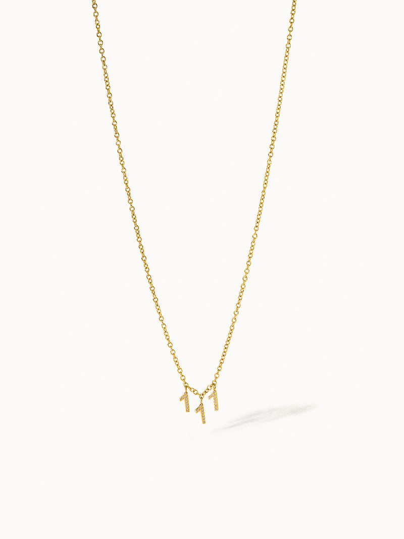 Goldene 111 Kette mit Zirkonia an Ankerkette, elegant und nickelfrei, inspiriert von Neubeginn, Vicky.
