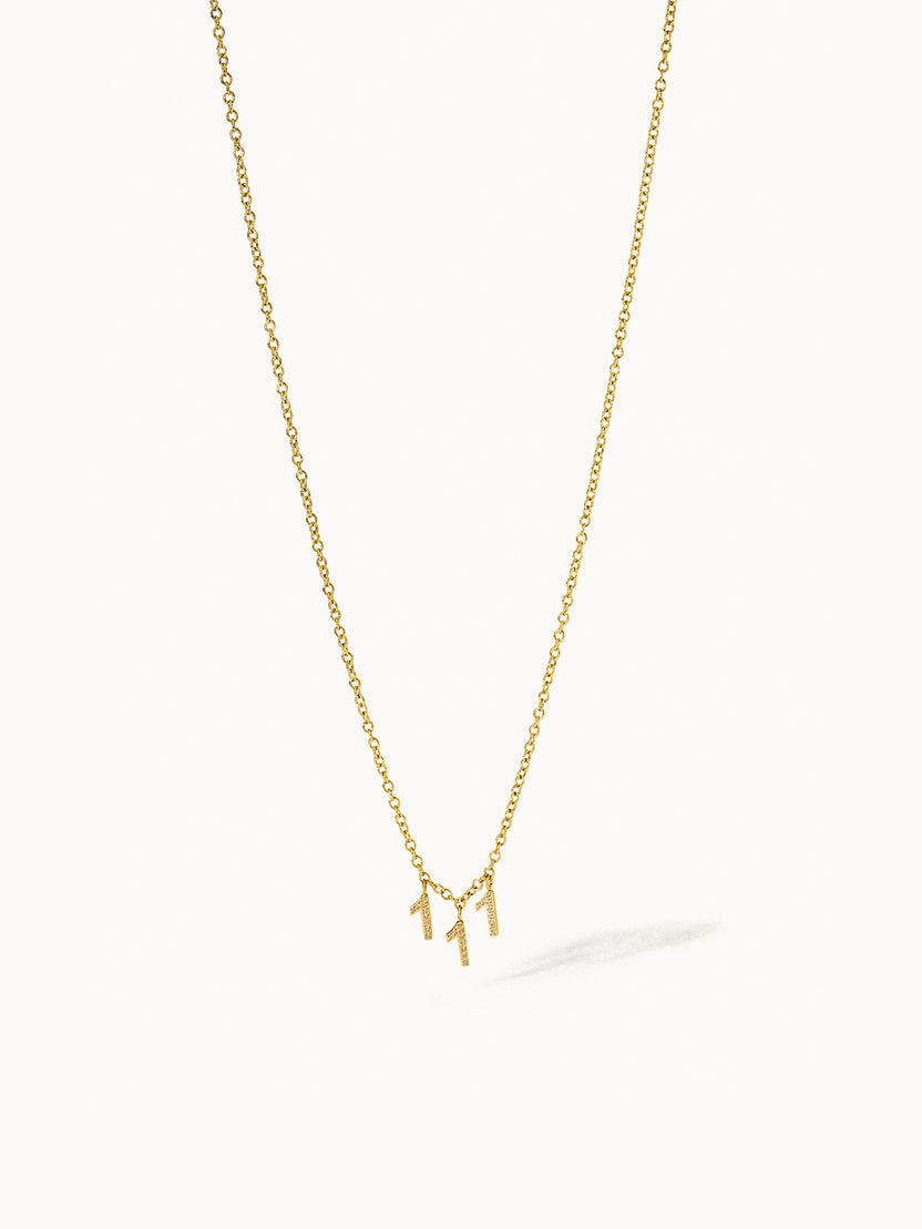 Goldene 111 Kette mit Zirkonia an Ankerkette, elegant und nickelfrei, inspiriert von Neubeginn, Vicky.