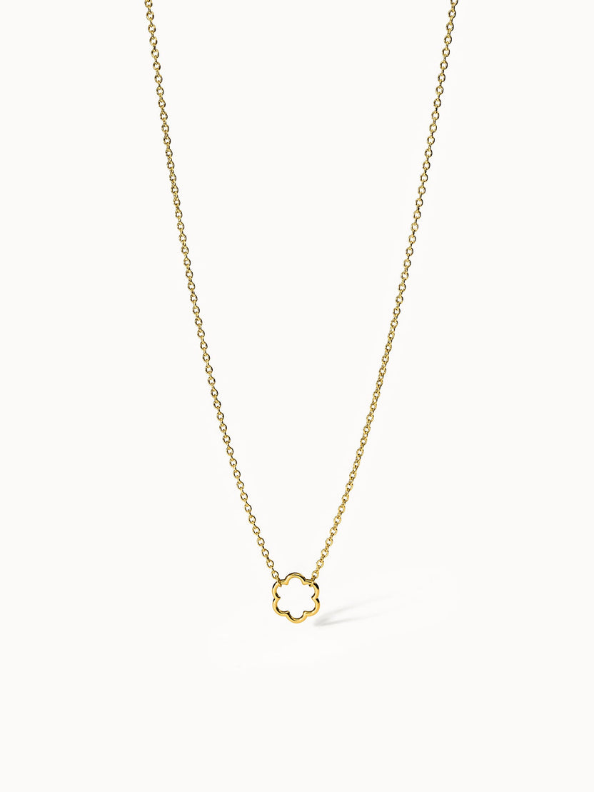 PURELEI Bloom Kette aus 18K vergoldetem Edelstahl mit filigranem Blütenanhänger, elegant und feminin.