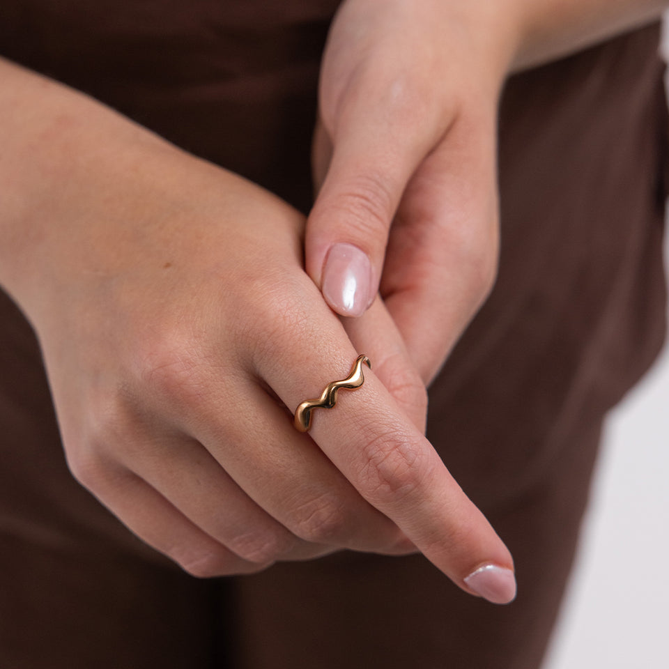 Abstrakt Wave Adjustable Ring