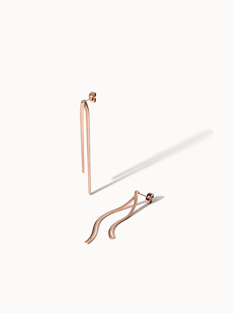 PURELEI Birthday Bliss Ohrring in roségold mit fließenden Schlangenketten, elegant und leicht, zeitlos femininer Schmuck