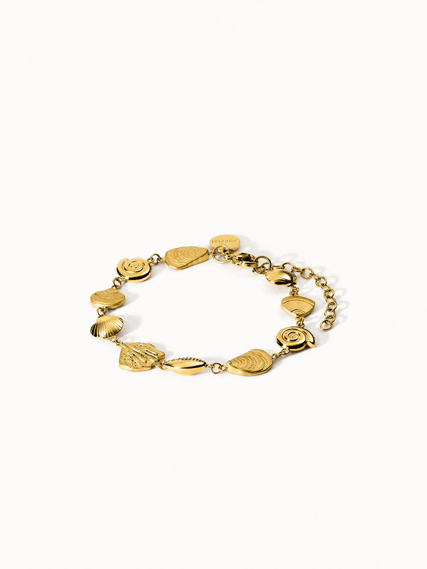 {"color":"Gold", "type":"lead_image"}