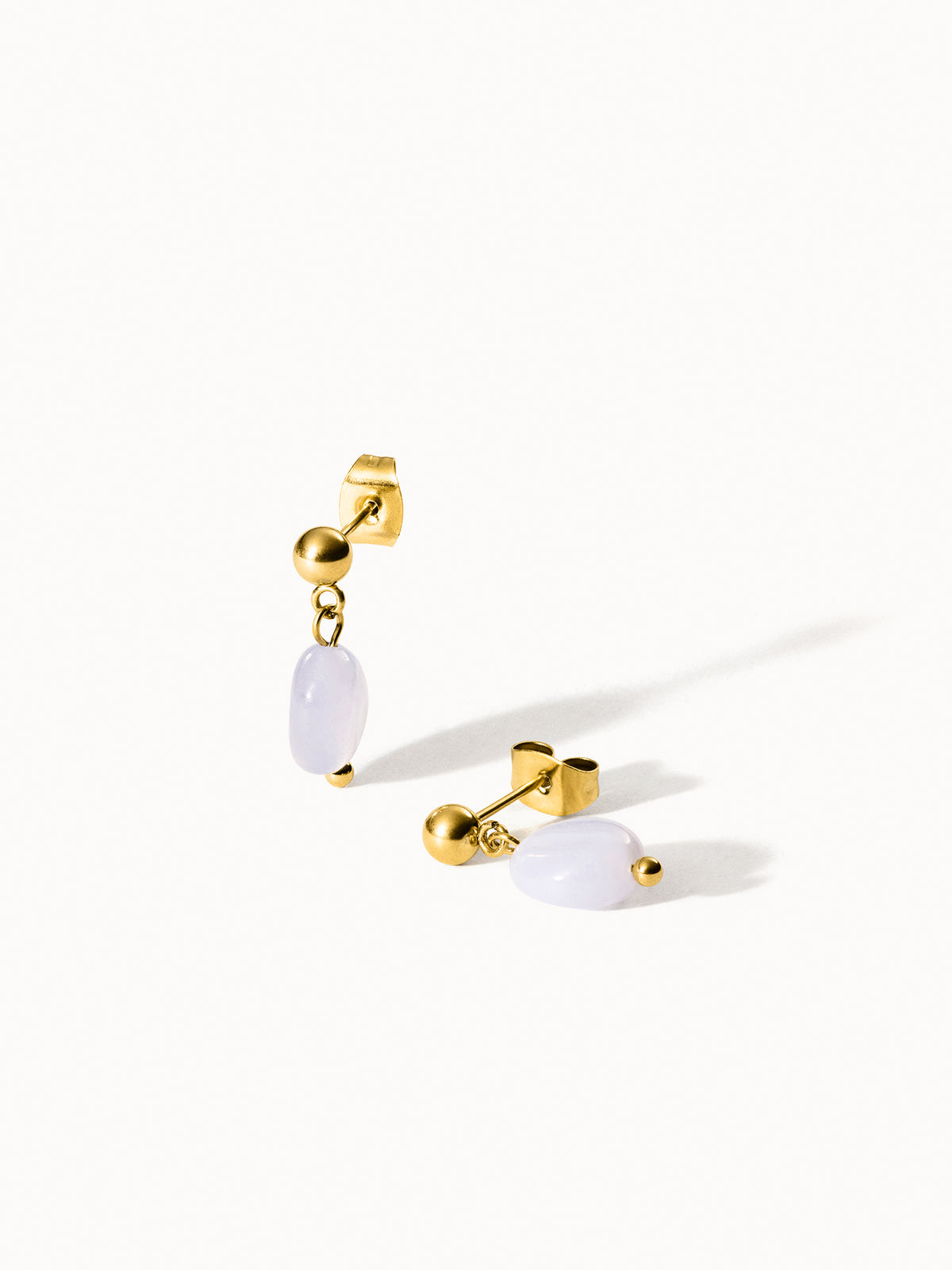 {"color":"Gold","type":"lead_image"}
