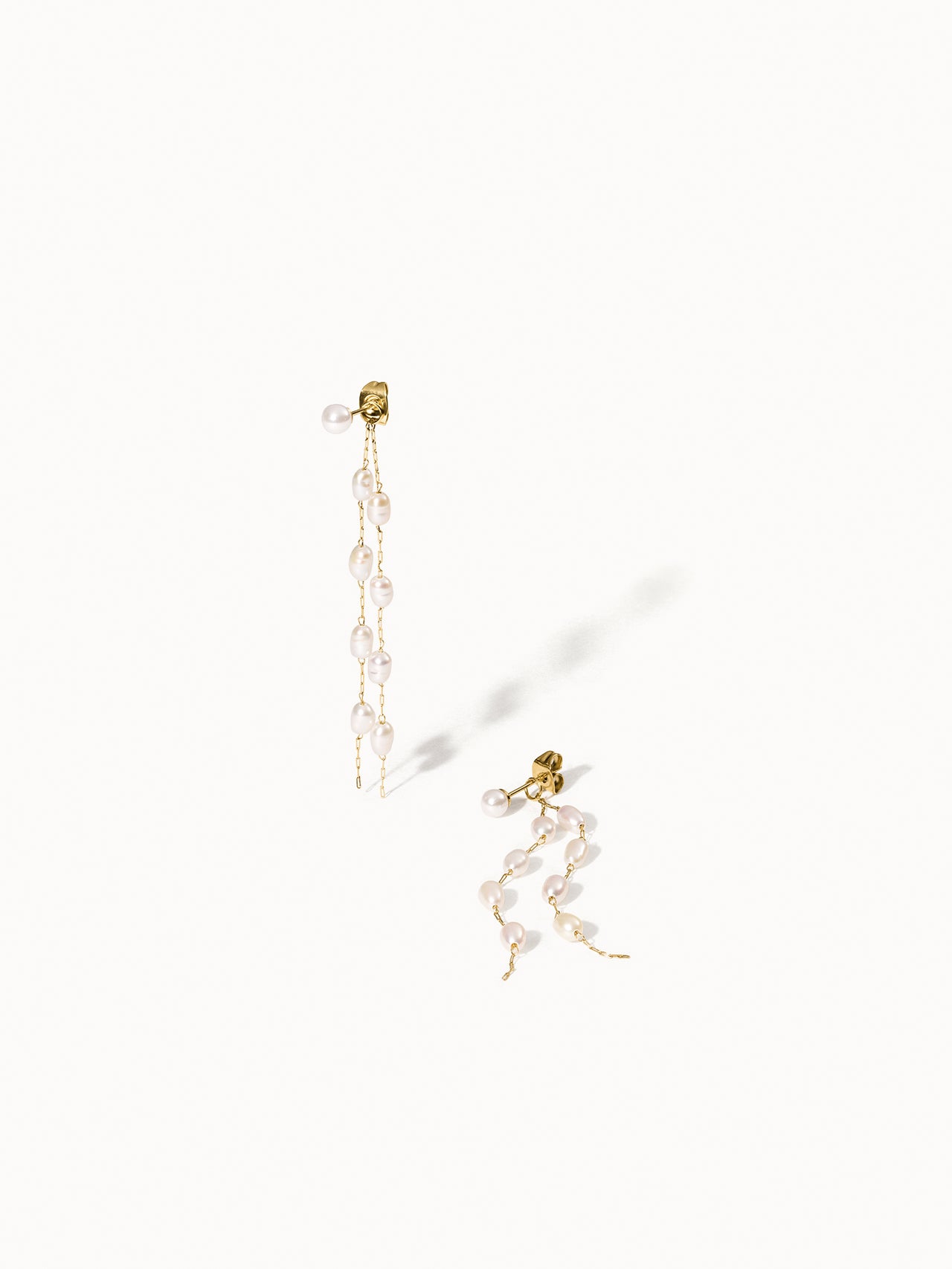 {