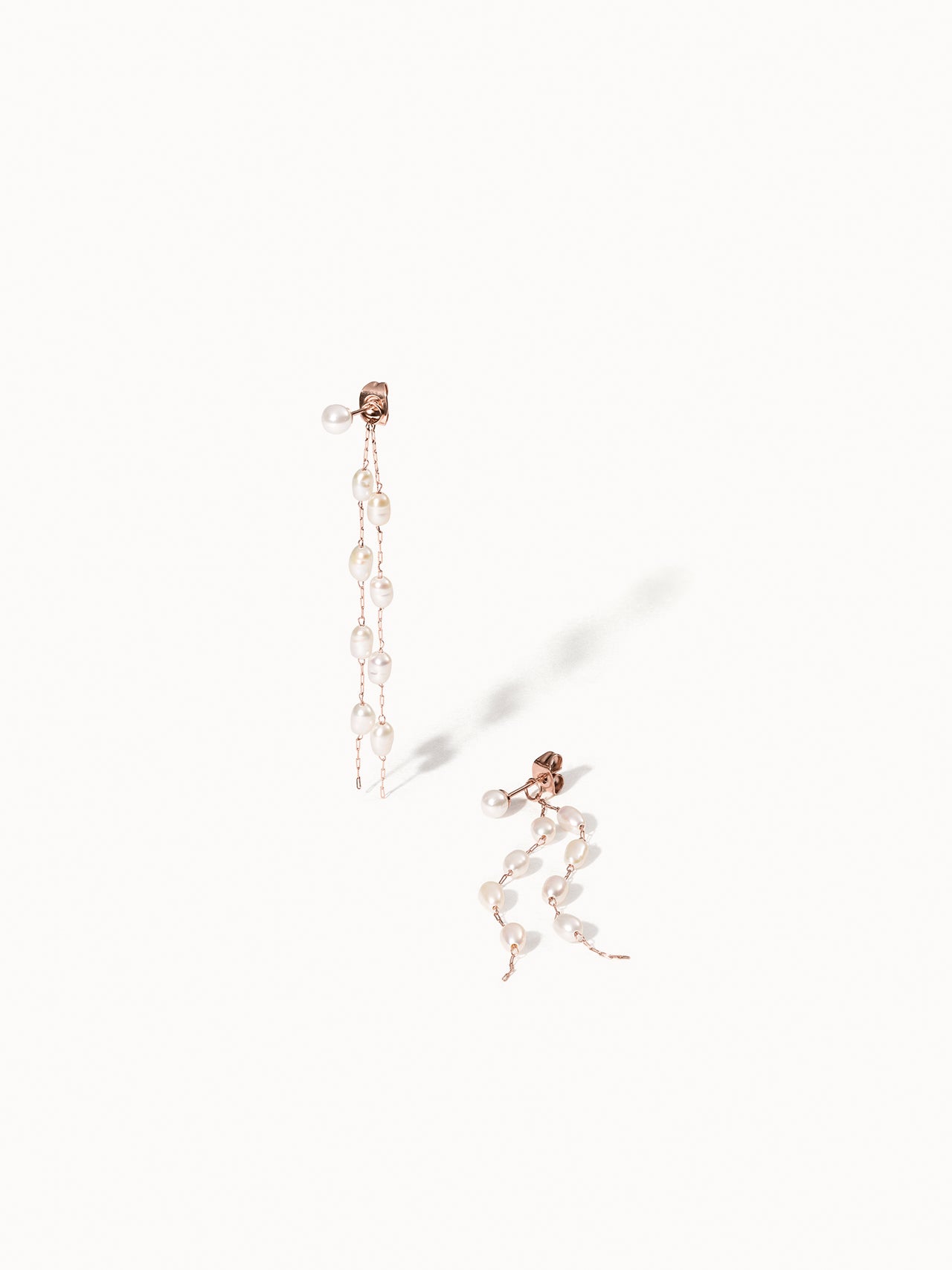 {