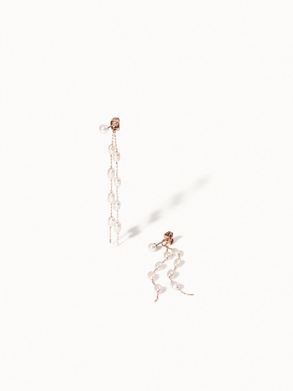 {