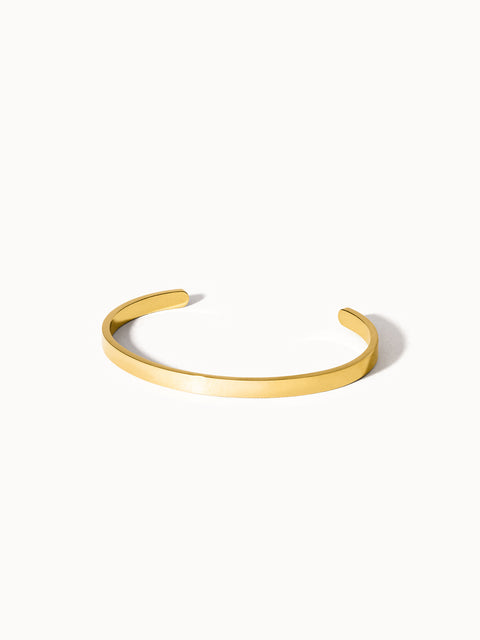 PURELEI Connection Armcuff aus goldfarbenem, nickelfreiem Metall, minimalistisch und elegant gestaltet, clean & edel.