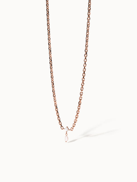Create Moments Kette von PURELEI in Roségold mit zartem Anhänger, elegant und zeitlos, nickelfrei und wasserfest.