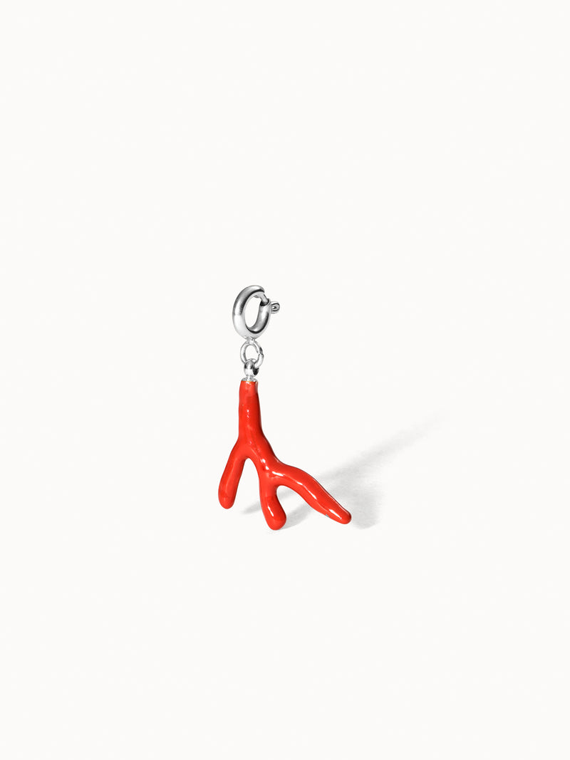 {"color":"Silver", "type":"lead_image"}