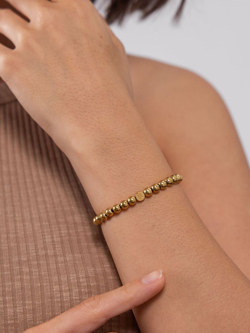 Letter R Armband