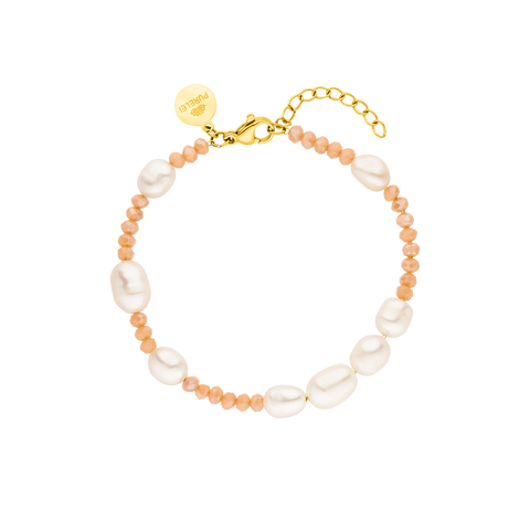 {"color":"Gold", "type":"lead_image"}