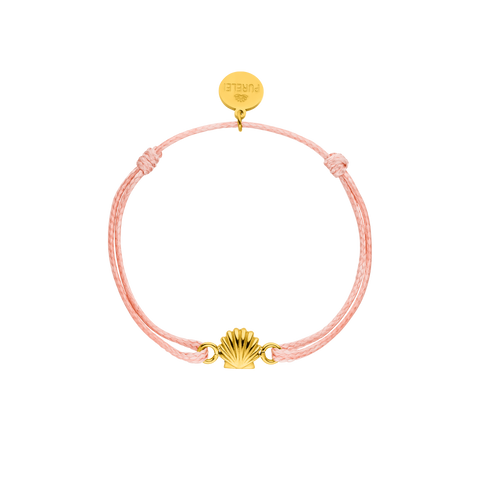 {"color":"Gold", "type":"lead_image"}