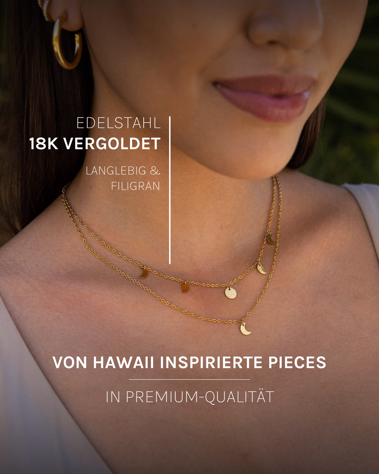 PURELEI Luna Kette aus 18K vergoldetem Edelstahl mit filigranen Mond-Anhängern, elegant am Hals getragen, feminin und stilvoll.