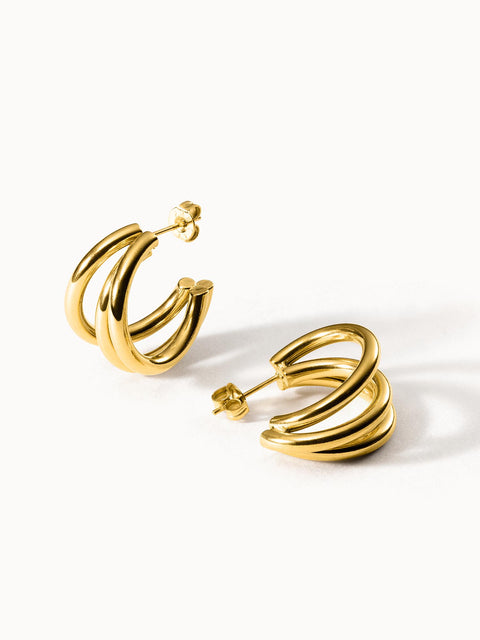 PURELEI Eono Ohrringe aus 18K vergoldetem Edelstahl, geschwungene Creolen für elegante, feminine Looks.