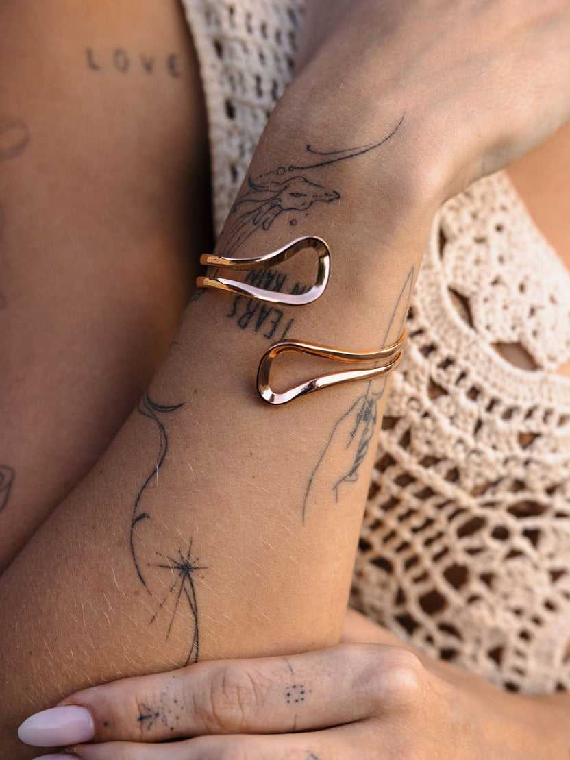 {"color":"Rosegold"}