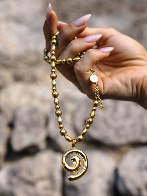 {"color":"Gold"}