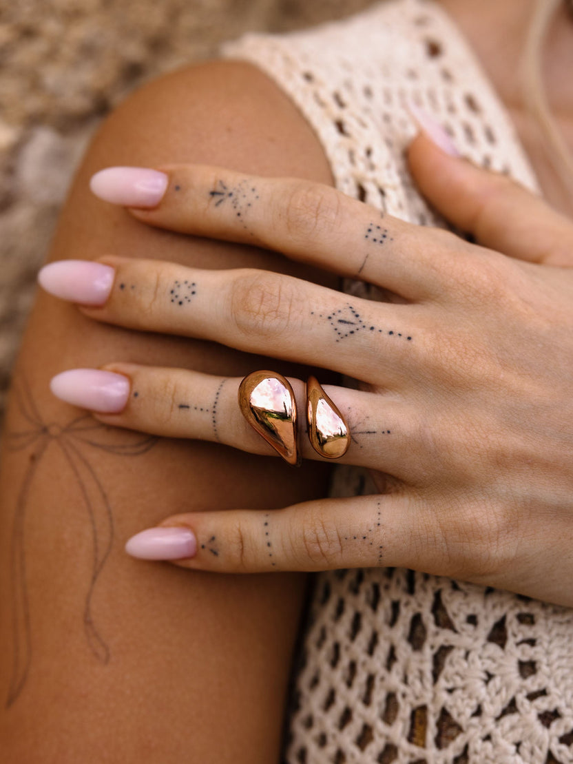{"color":"Rosegold"}