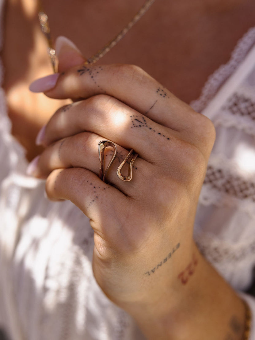 {"color":"Rosegold"}
