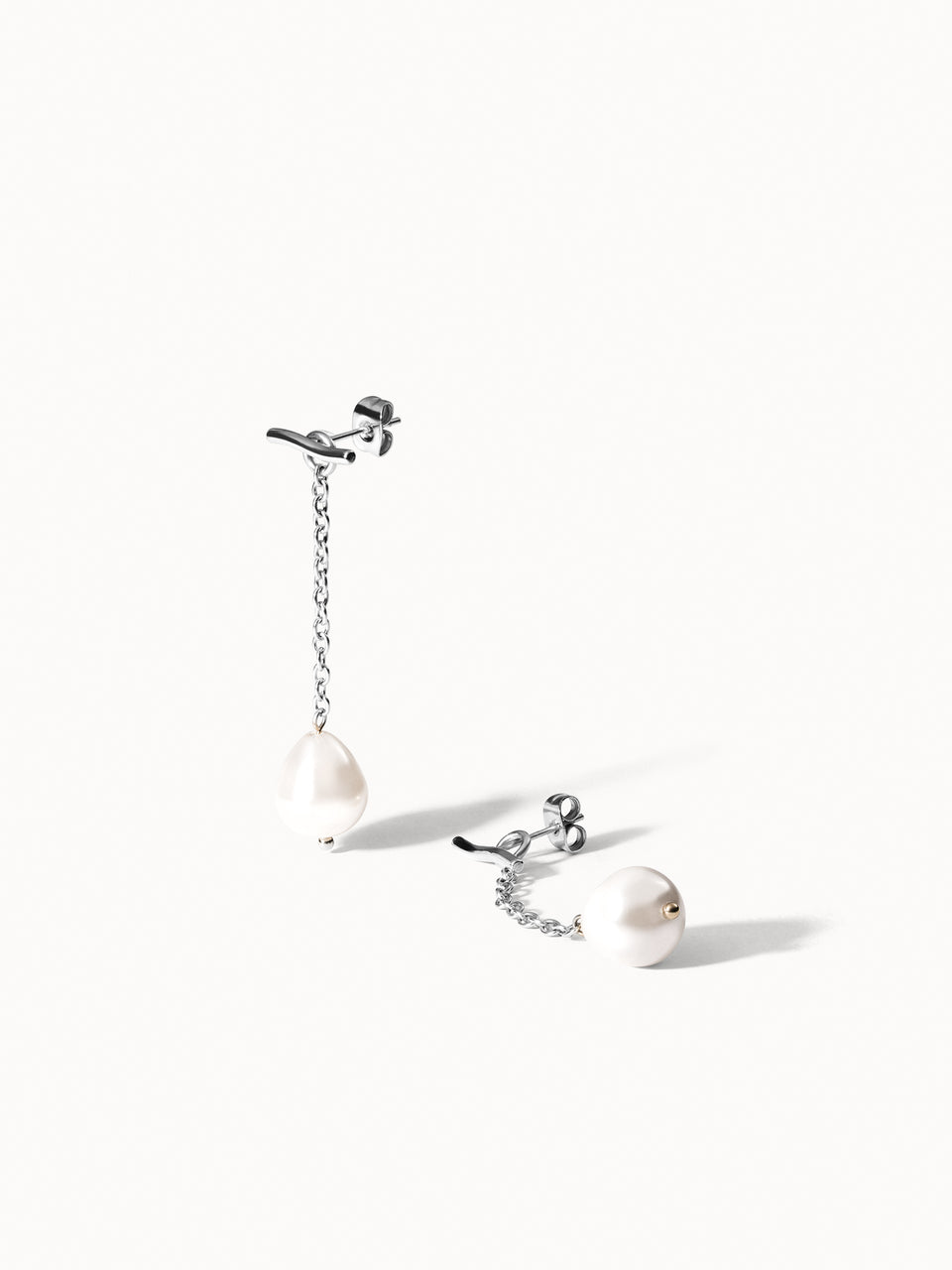Drop Pearl Earrings