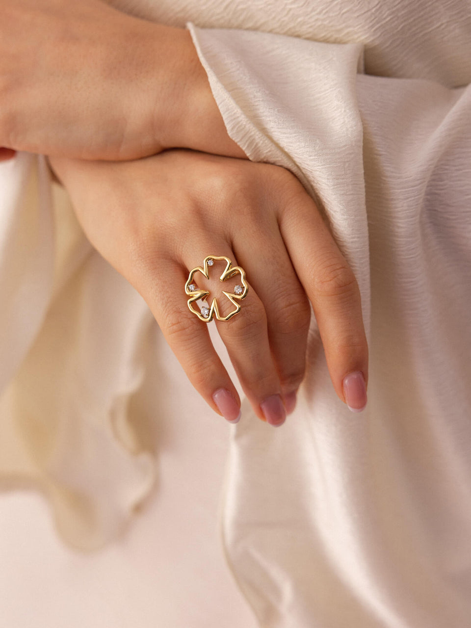 Jewelry Box Hibiscus Ring