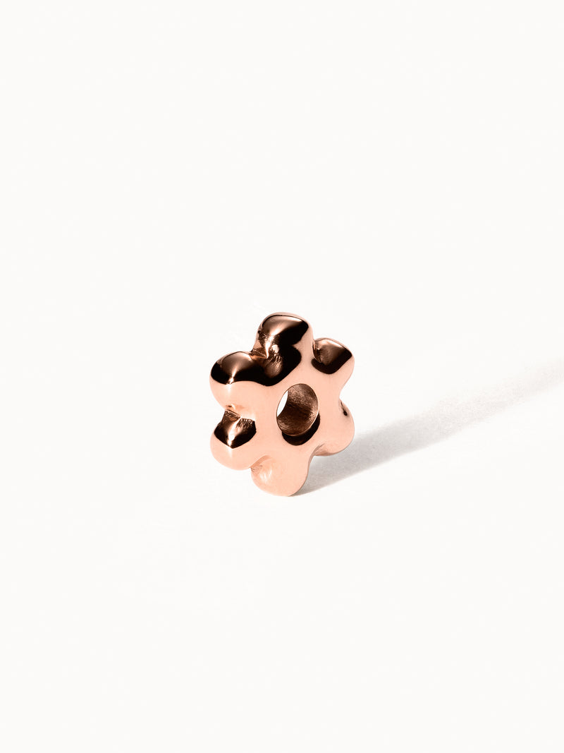 Roségoldener Lei Blumen Bubble Charm aus Edelstahl, verspielt, glänzend, pure Lebensfreude von PURELEI.
