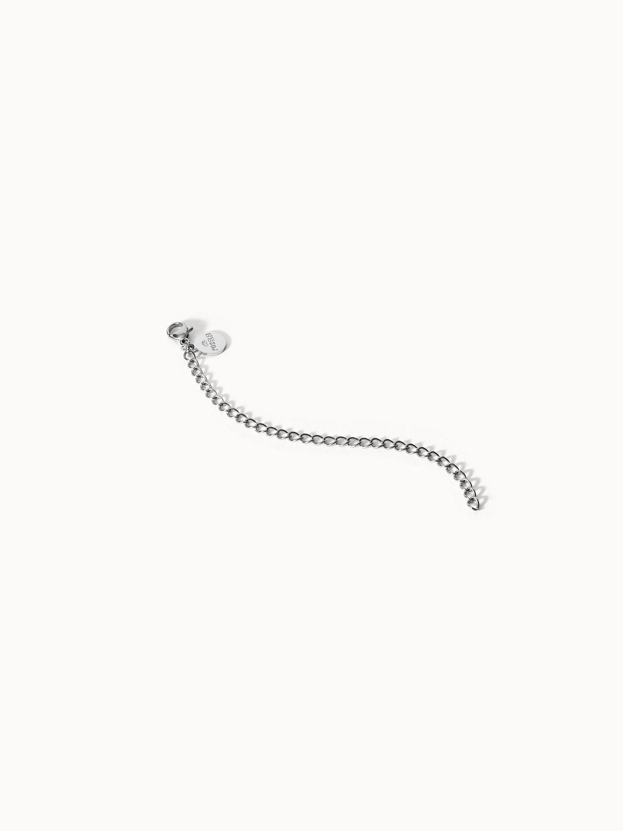 Silberner Extender Universal Kette Lang aus Edelstahl, nickelfrei, elegant auf weißem Hintergrund von PURELEI.