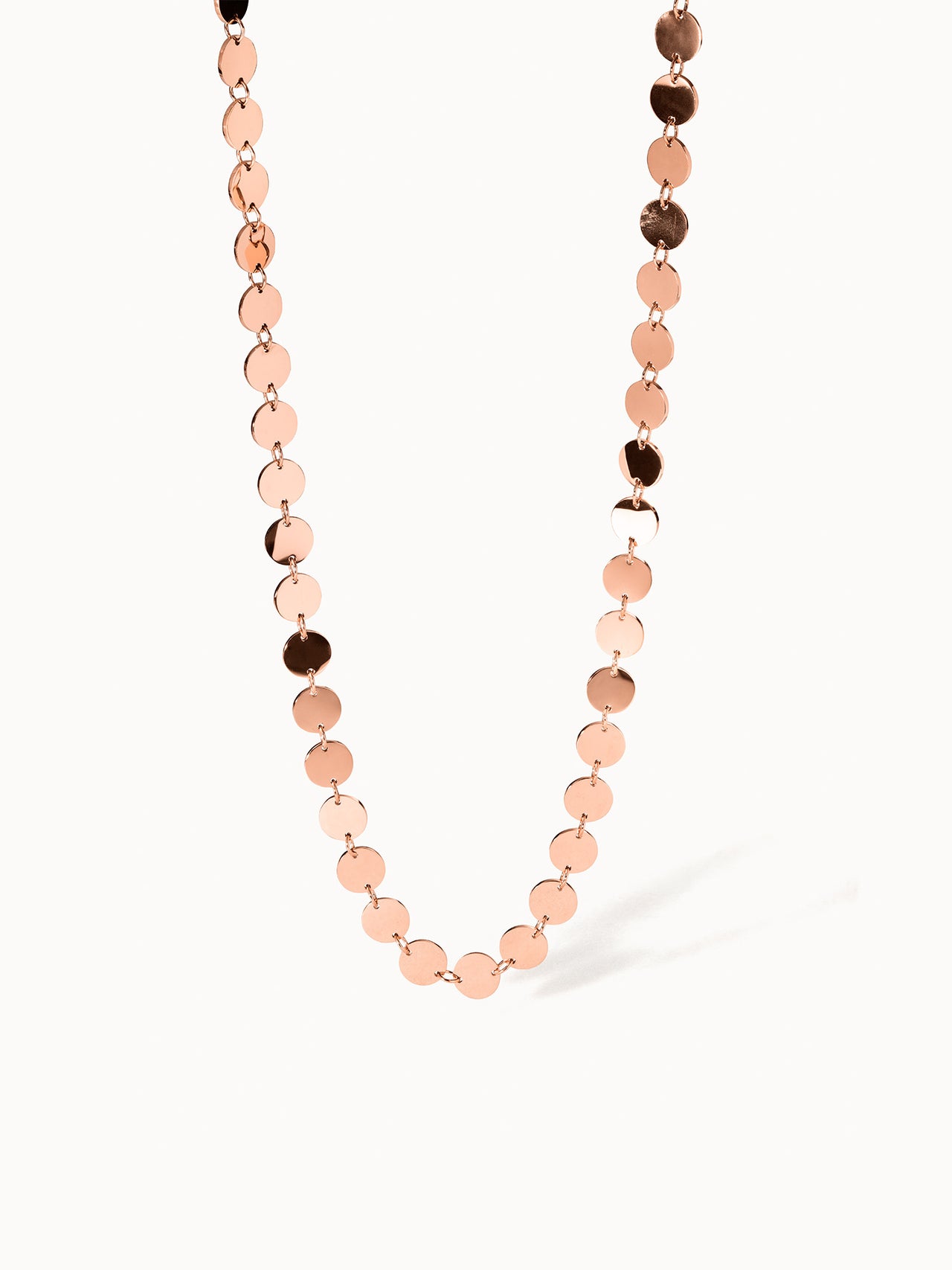 PURELEI Kalani Kette aus roségoldenem Edelstahl mit kleinen Plättchen, elegant und leicht getragen, feminin inspiriert von Hawaii