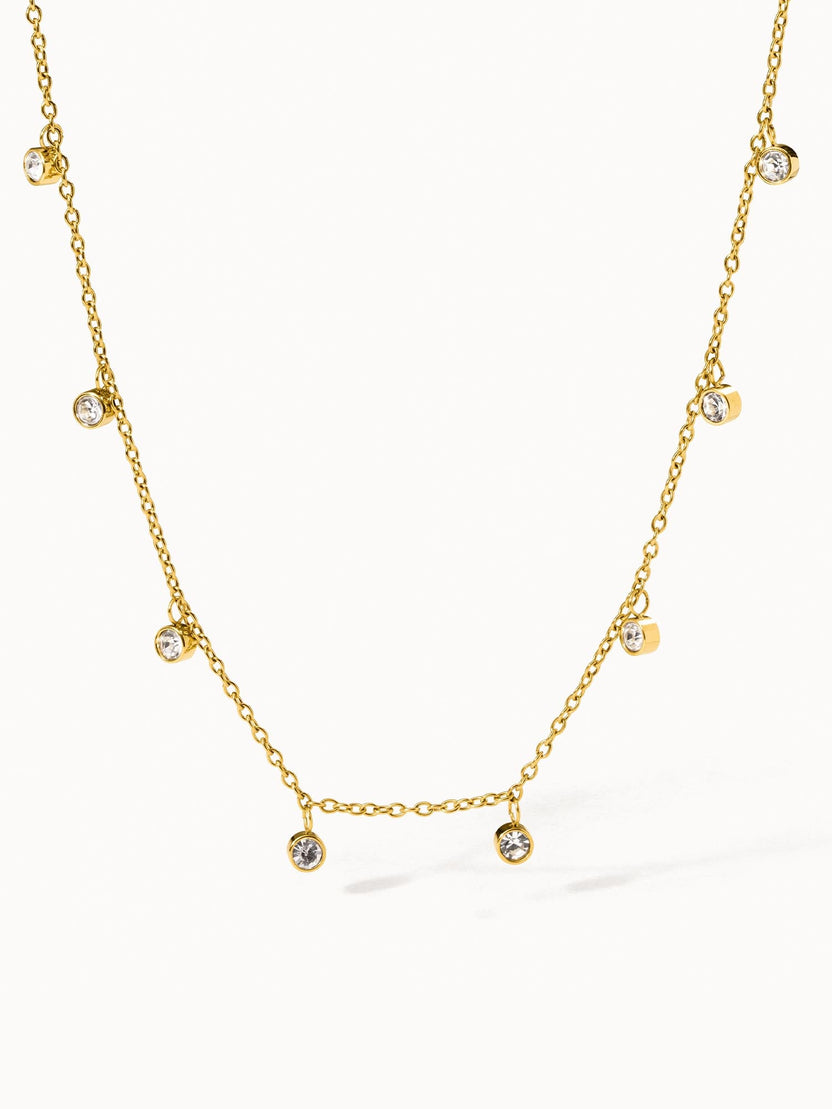 Feingliedrige goldene Nani Kette mit eingefassten weißen Zirkonia-Steinen, PURELEI, elegant und femininer Island-Charme.