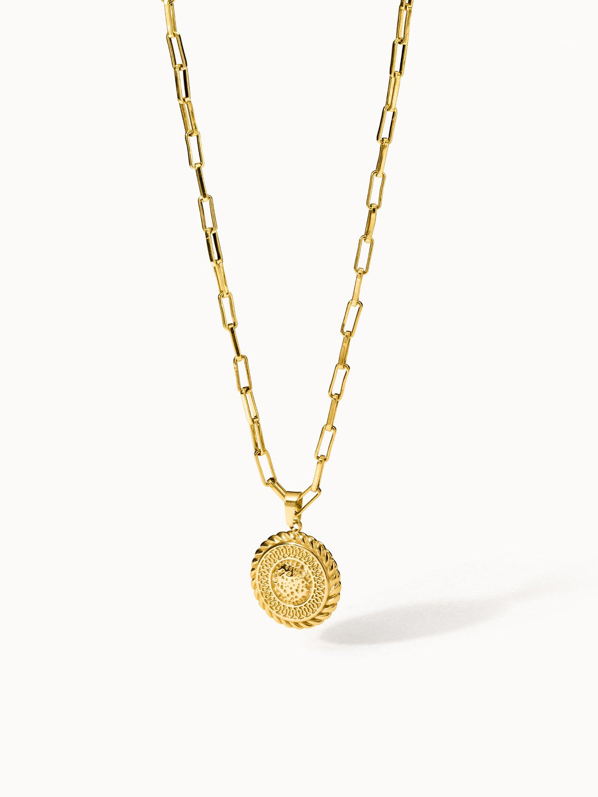 {"color":"Gold","type":"lead_image"}