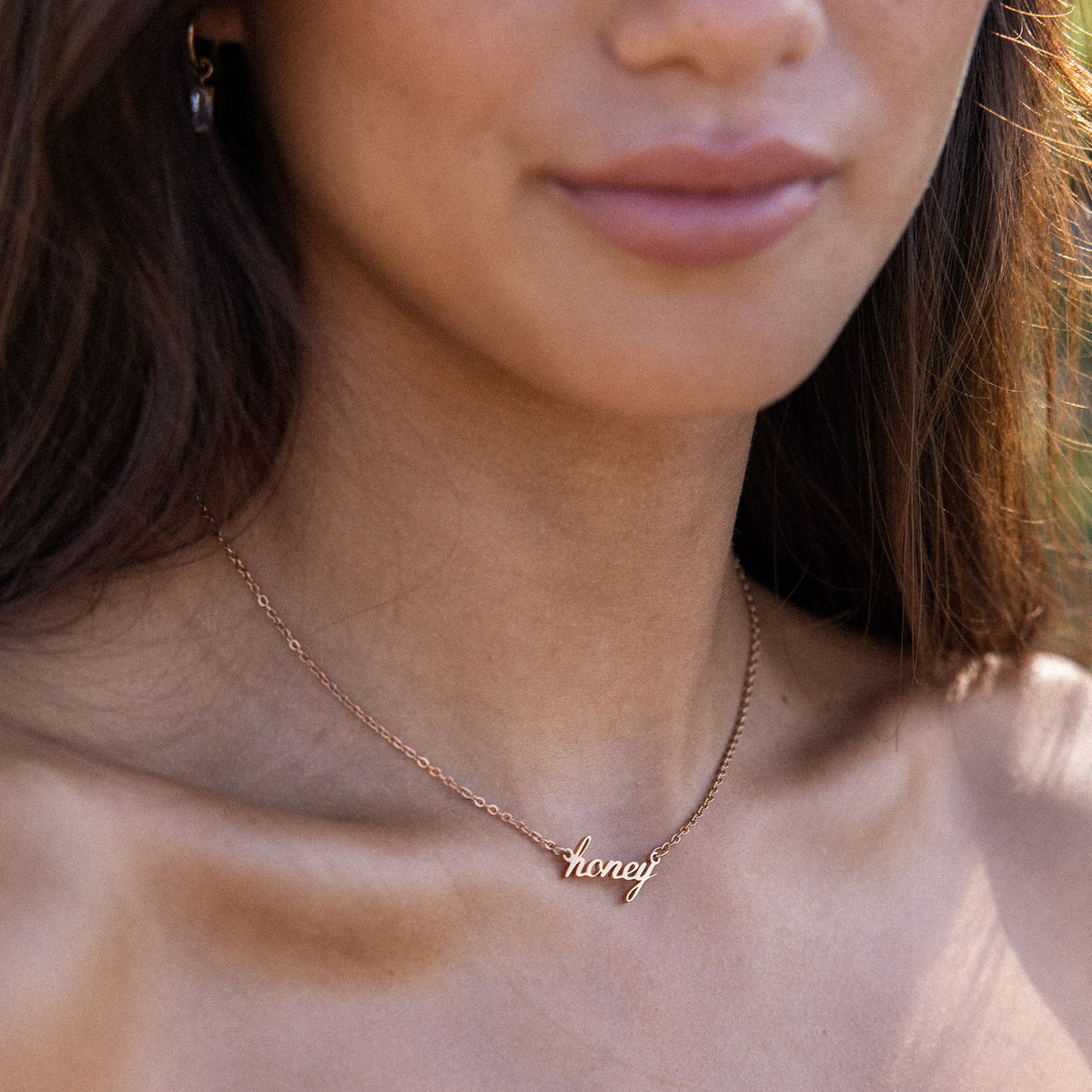 {"color":"Rosegold"}