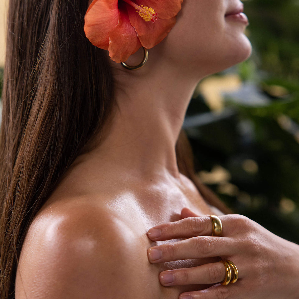 Hawaiian Gloss Haircare Set von PURELEI, natürliche Haarpflege mit tropischem Hibiskusduft für geschmeidiges, glänzendes Haar.